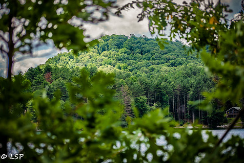 northcarolina lake lakeglenville franklin cashiers sapphire water mountains travel trees green grass clouds summer june fun family vacation beautiful beauty exploring swim