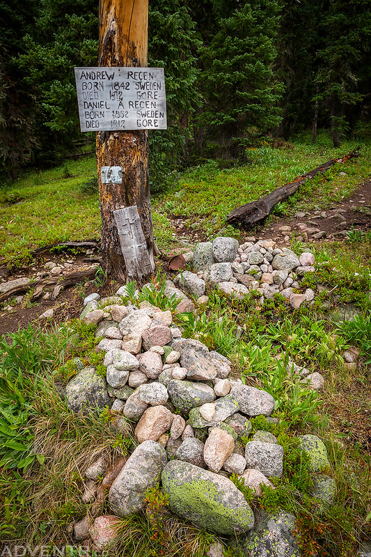 Trail Junction Graves