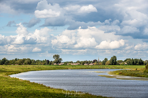 grave holland hollandseluchten nl nederland netherlands buiten clouds landscape landschap outdoor summer wolken zomer overlangel