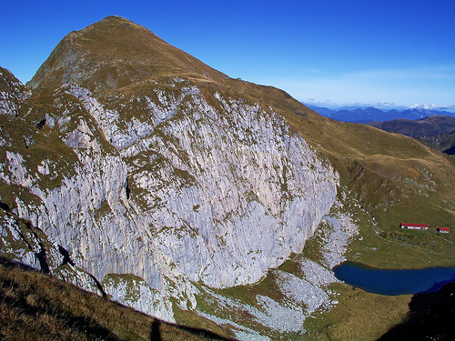 austria italy italia outdoors landscape mountain hiking carnicalps avostanis lake rockwall