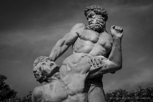 Hercules defeats Cacus / Hercules verslaat Cacus