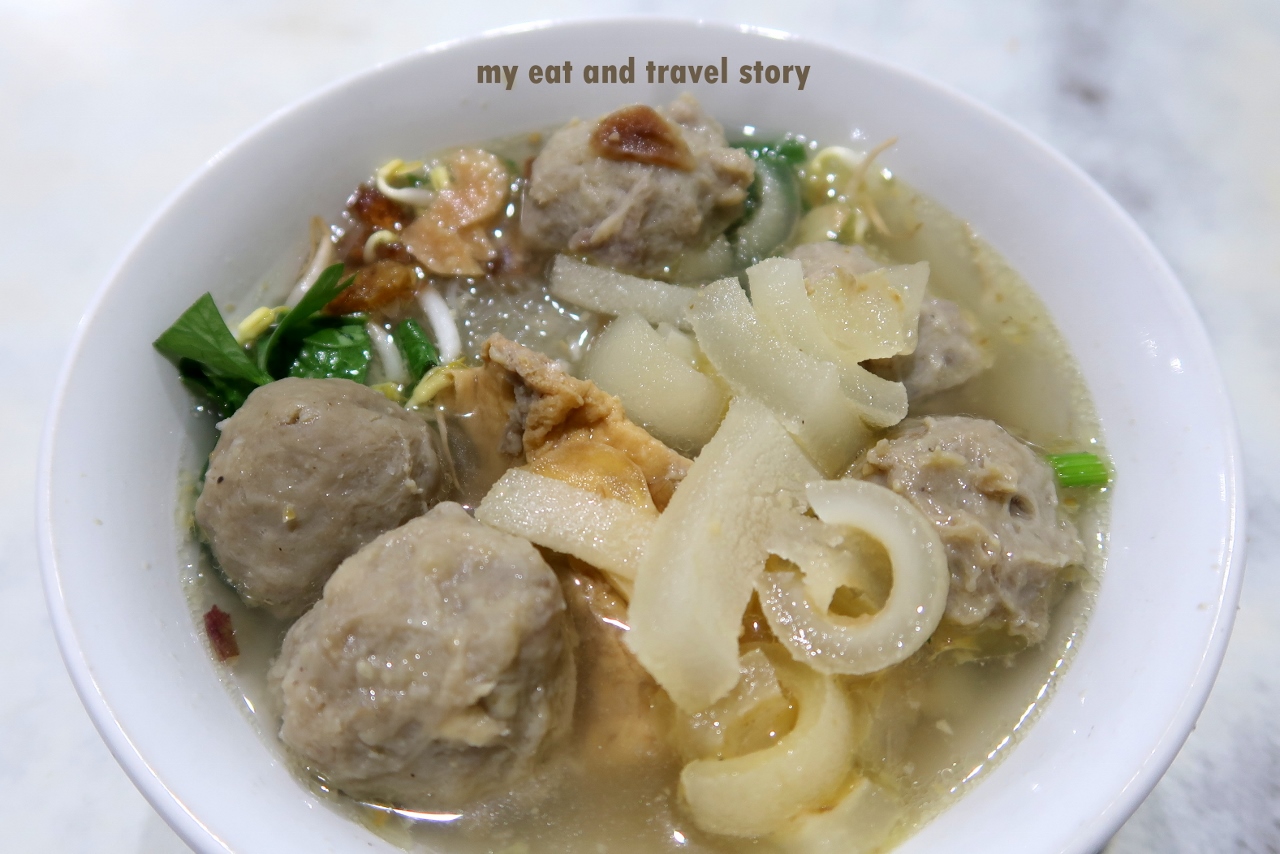 Penasaran Ama Bakso  Titoti  Jakarta my eat and travel story