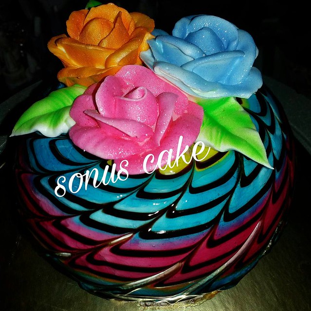 Cake by Sonu's Cake Parlour