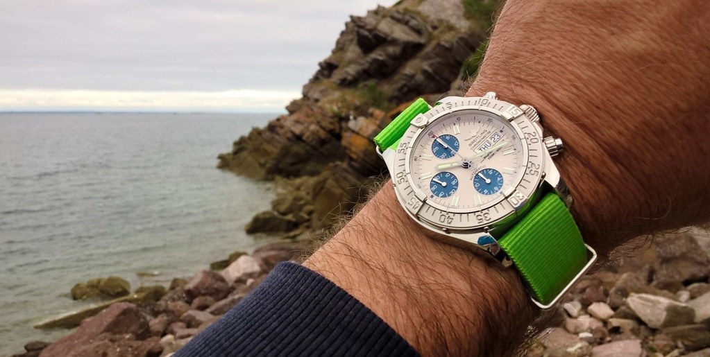 Plongeuse Breitling sur Nato - Page 3 44530185341_717e853c3f_b