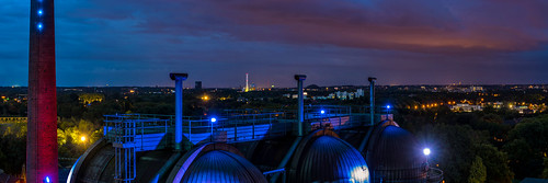 industry abandoned industrial nightshot bluehour ruhrarea lapadu duisburg panorama cityscape longexposure illuminated