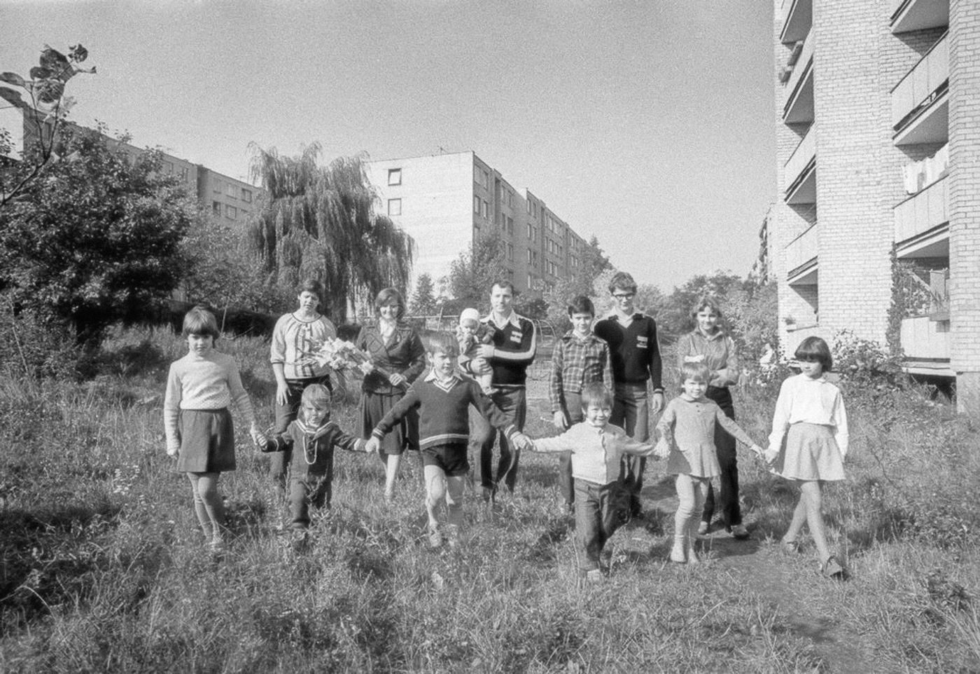 1982.Многодетная семья (11 детей) в новом микрорайоне Вильнюса