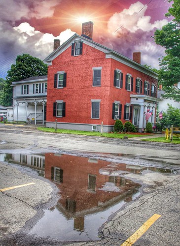 homer ny newyork state nrhp onasill courtlandcounty briggs hall memorial funeral home readaptive use 1825 mansion william sherman nails manufacture until 2011 banquet manor house historic briggshall reflection sunset rain clouds sky canon eos rebel sl1 macro sigma lens 18250mm