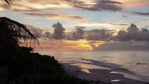 bahamas sunset samsunggalaxys9plus beach clouds