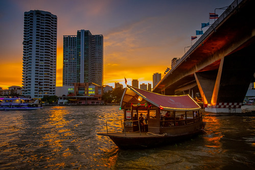 thailand2018 bangkok bangkokmetropolitanregion thailand th hotelboat chaophrayariver sunset
