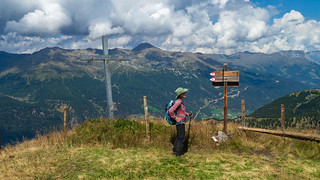 Wanderin am Steinmandl (Stoanmandl), 2.461 m
