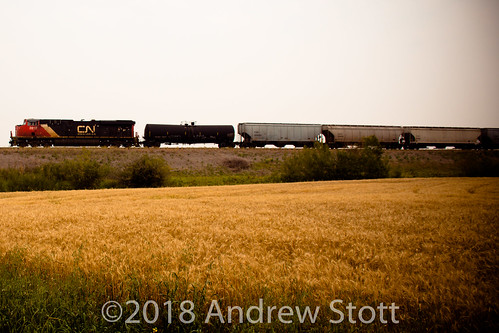 es44ac canadiannationalrailway cnr train cn locomotive 2812 generalelectric ge beavercounty alberta canada ca