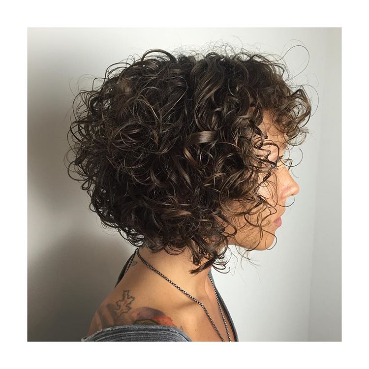 Best Haircuts For Curly Hair 2019 That Stand Out 36