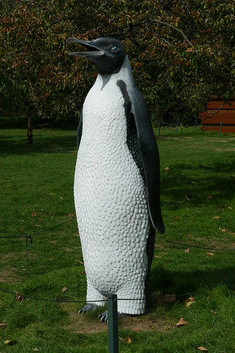 'Penguin' by John Baldessari, Frieze Sculpture 2018, Regent's Park