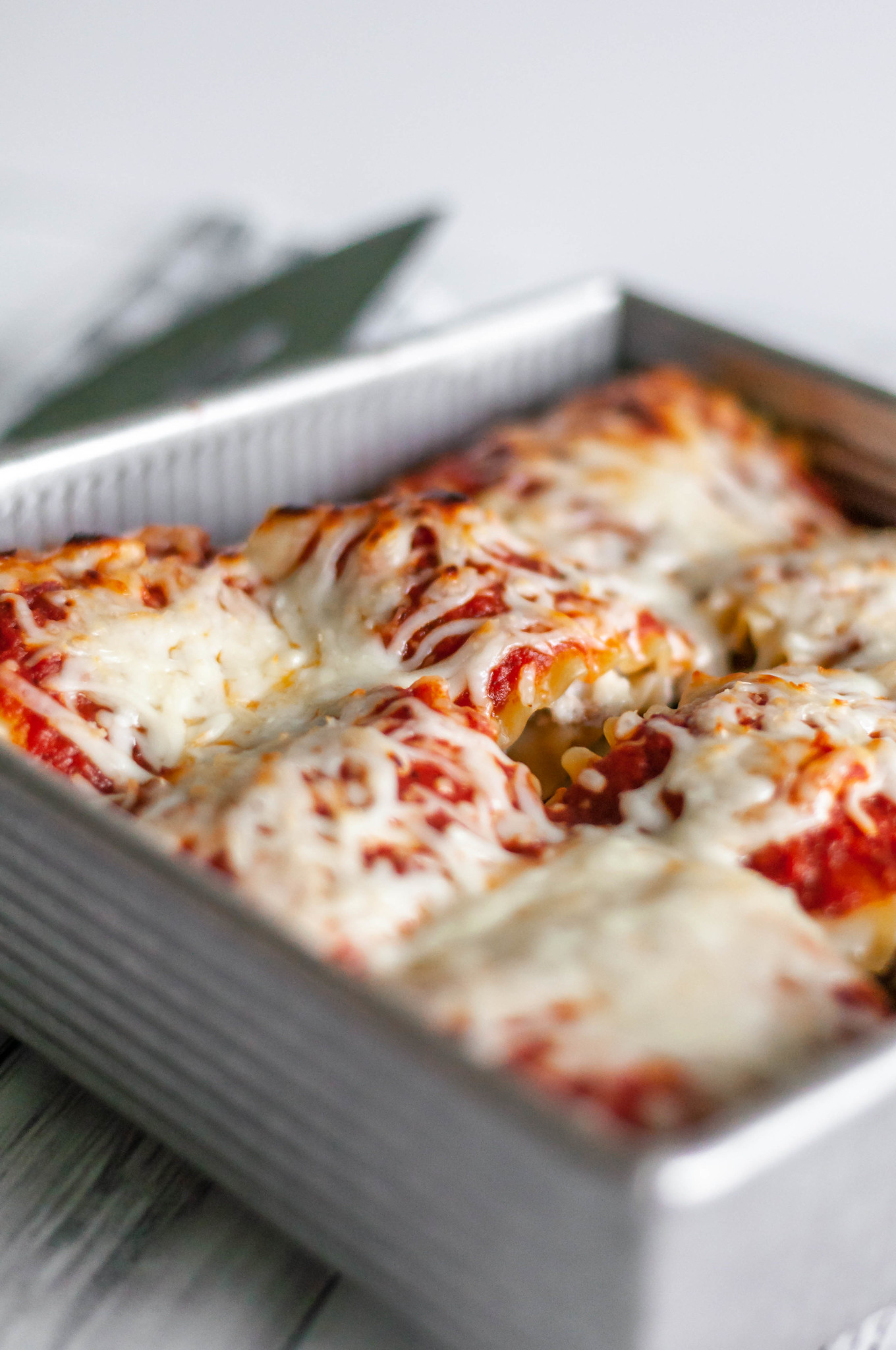Lasagna Roll Ups are the perfect weeknight dinner when you want that traditional lasagna flavor but only have an hour. And freezer friendly too.