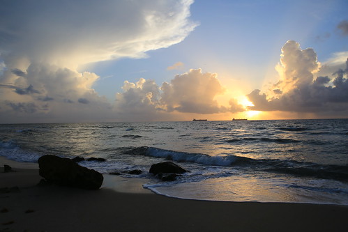florida fortlauderdaleflorida atlanticocean a1a ocean sunrays sunrise sunbeams shipping sea