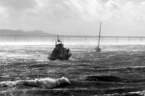 ericrobbniven scotland dundee broughty ferry landscape rivertay lifeboat