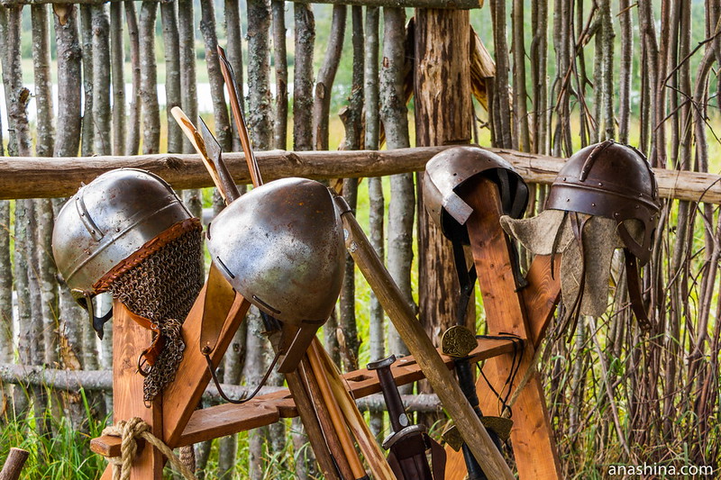 Шлемы викингов, музей живой истории эпохи викингов Бьоркагард, Берёзово