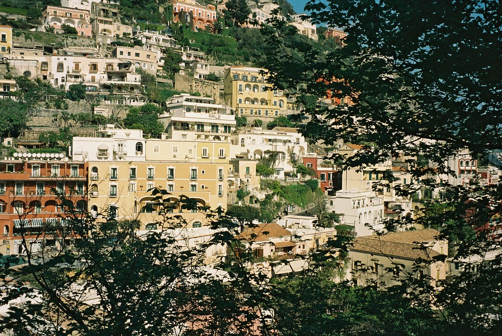 1-000017The Little Magpie Guide to Positano Amalfi Coast