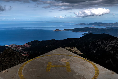 isoladelba island tuscany toscana landscape paesaggio hdr helideck mare sea canon eos6d 24105mm