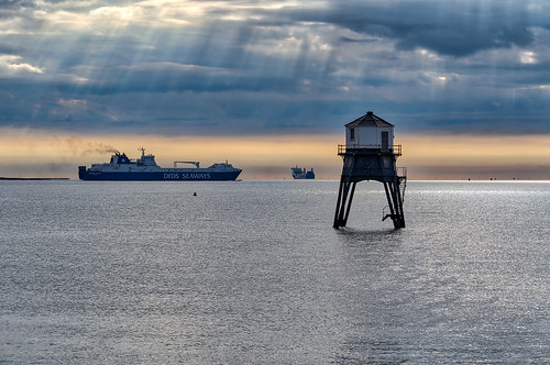 england engeland harwich vuurtoren lighthouse dovercourt schip ship zee sea