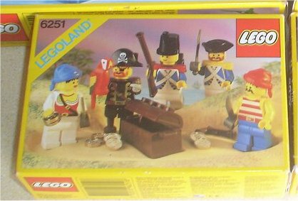 Lego Legoland minifigs 44571963921_25f3429a65_o