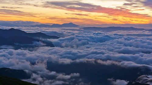 morning sunrise top mountain alps japan sea cloud sunlight nagano gifu sony nex7 sel1670z 1670mm 乗鞍岳 長野 岐阜 日本アルプス 雲海