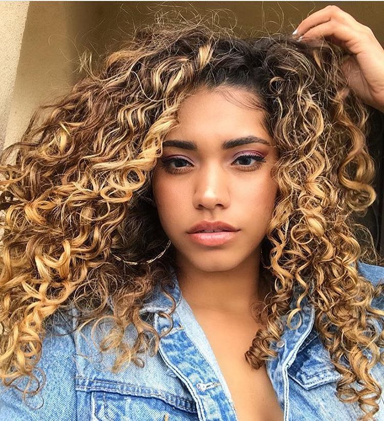 Best Haircuts For Curly Hair 2019 That Stand Out 49