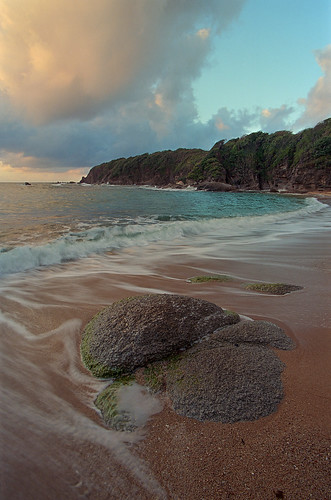 yabucoa puertorico beach cove ensenada dawn sunrise pasajedevieques nikonf100 voigtlandercolorskopar20mm kodakekatr