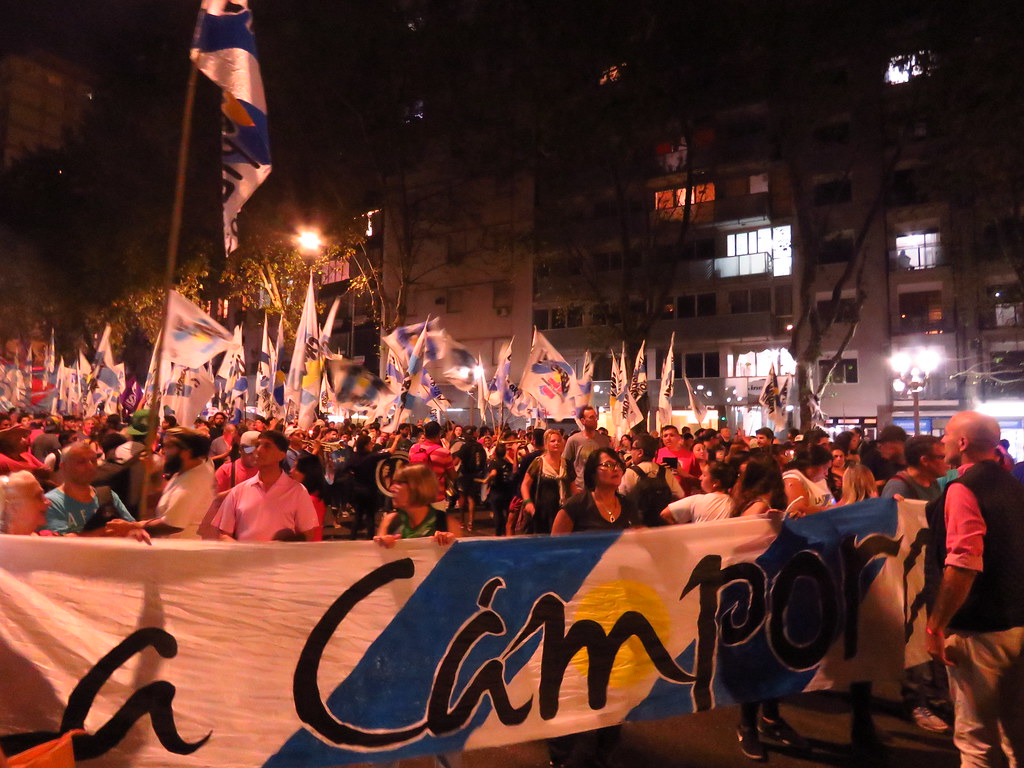 Аргентинские митинги и протесты каждый, происходит, когда, поддержку, случае, странно, акции, стороны, время, через, Аргентине, шахтёров, РиоТурбио, всегда, демонстрантов, бороться, очень, движуха, проблемы, вообще