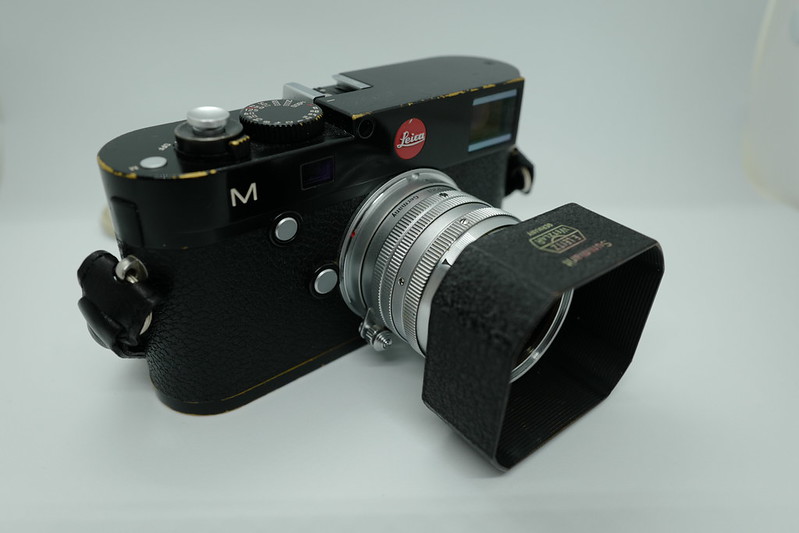 Leica M TYP240+Summarit 50mm f1 5+XOONS 12520斜め前