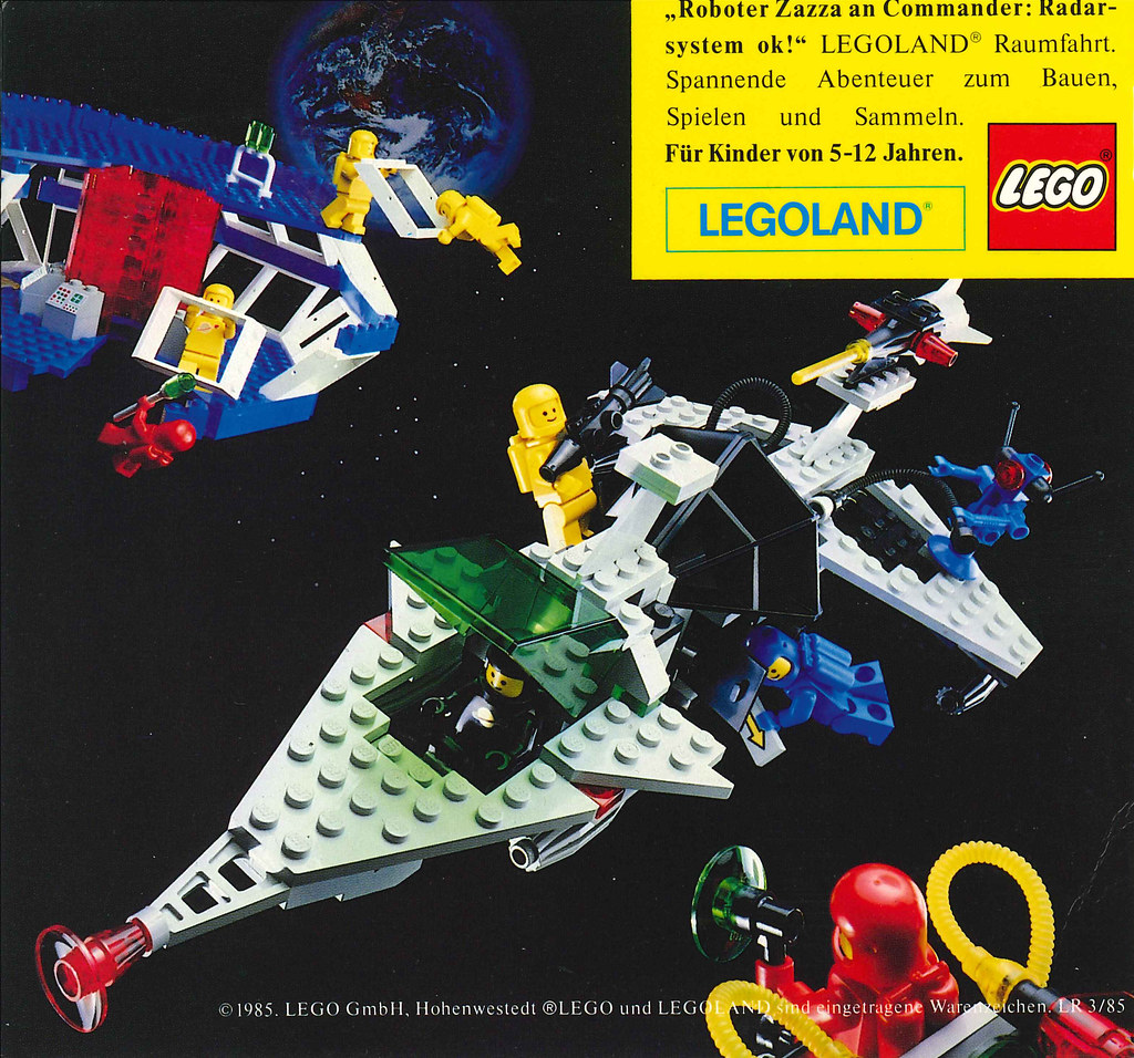 Lego 6998 Station Alpha 1 43682570504_9ea1fc27cb_b