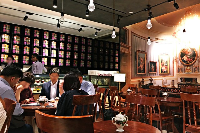 Vivienne Westwood Cafe - Hong Kong