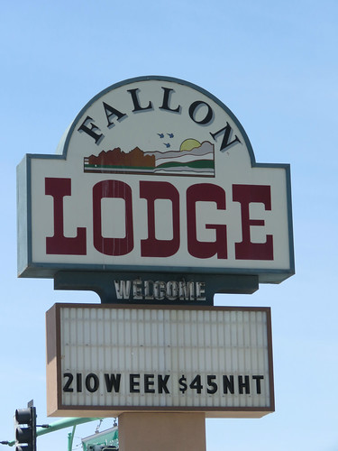 plasticsign motel vintagemotel smalltown fallon nevada