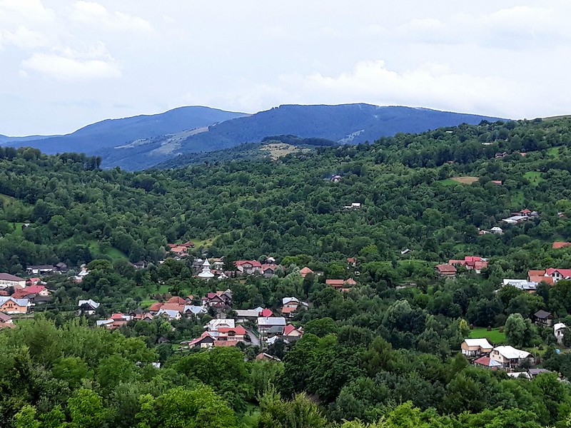 Localitatea Valea Doftanei si Culmi din Muntii Grohotis