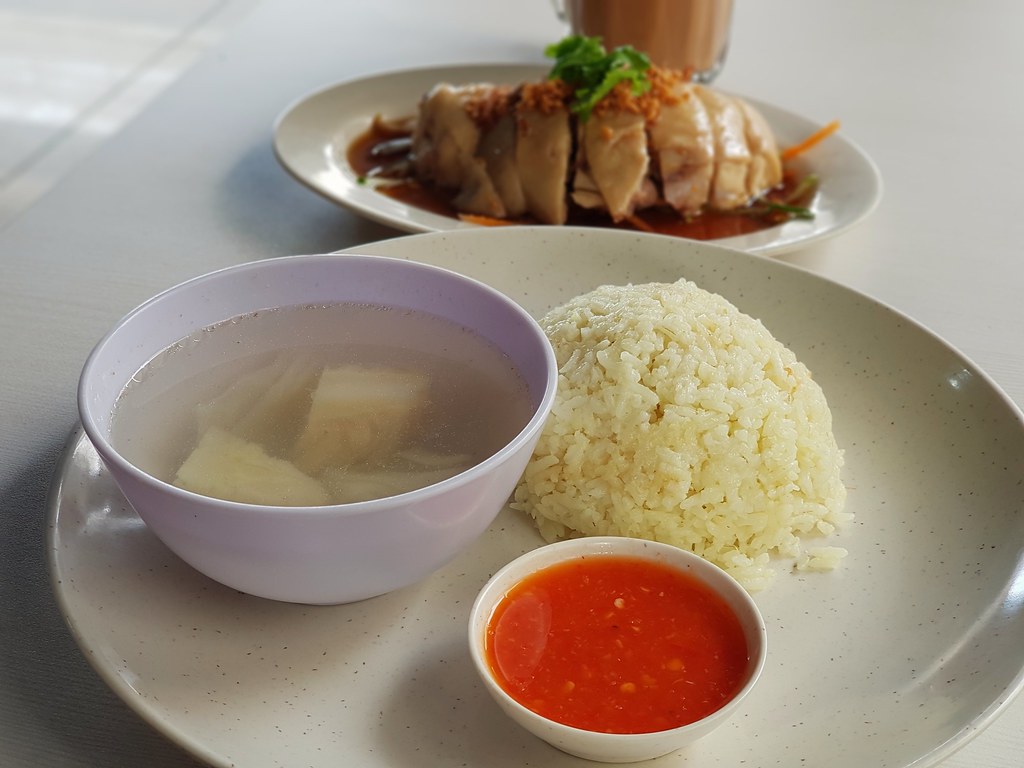 白斩鸡饭 White Cut Chicken rice rm$6.50 奶茶 TehC rm$2.30 @ Simple Chicken Rice by Uncle Lim SS14