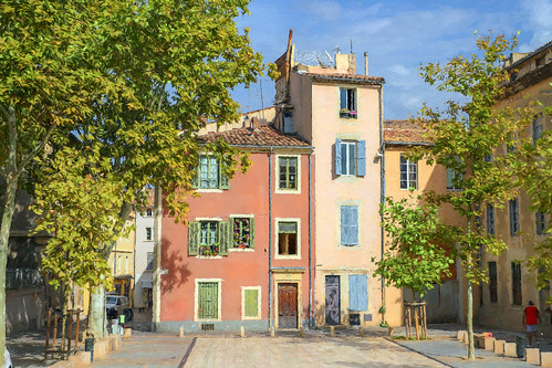 xtiandugard placeduchapitre nîmes gard france occitanie peinture painting paysage landscape urban maisons houses place colores