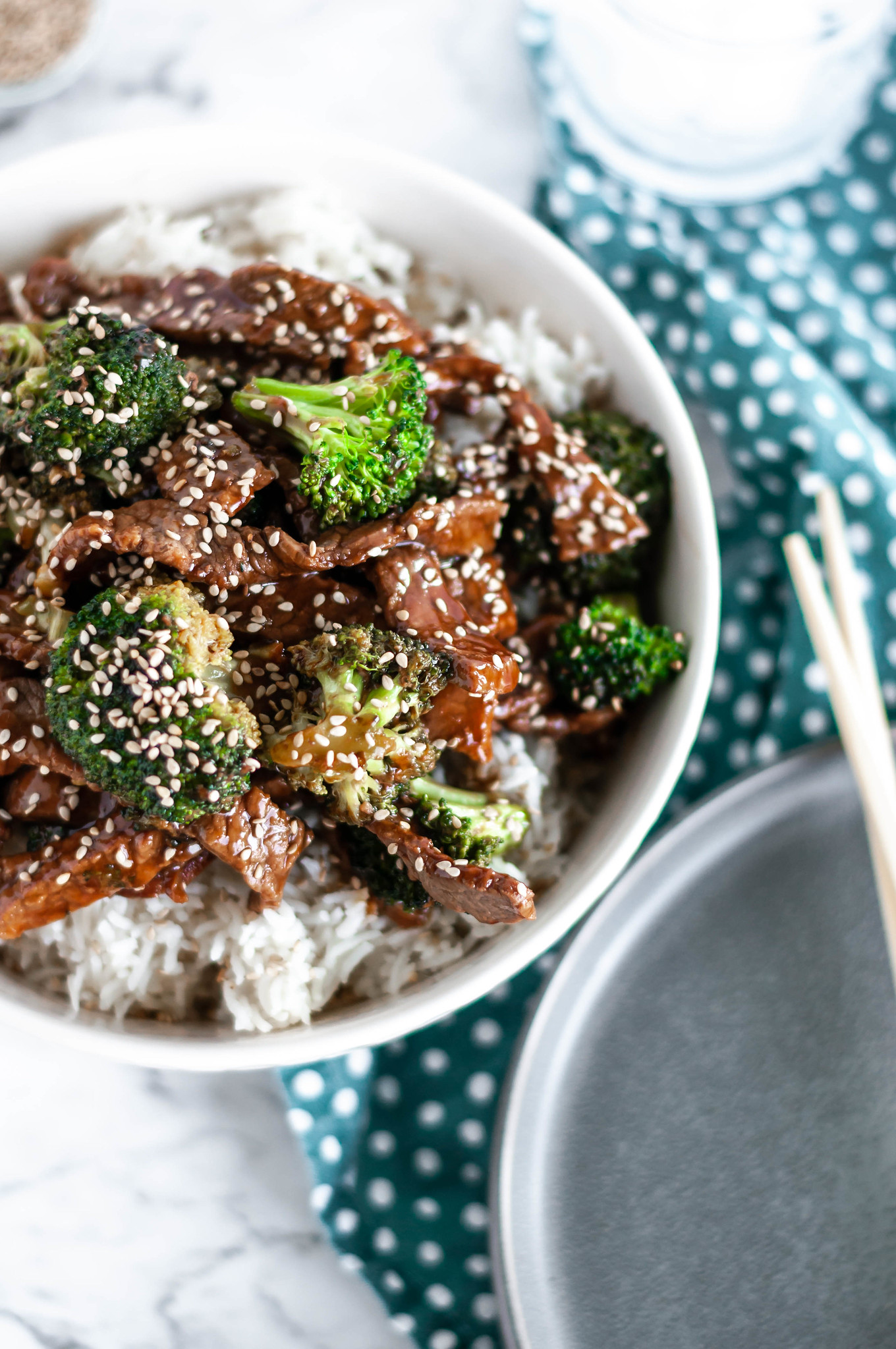 Sesame Beef and Broccoli is super simple and packed full of flavor. Perfect for weeknight dinners since it's done in less than 30 minutes.