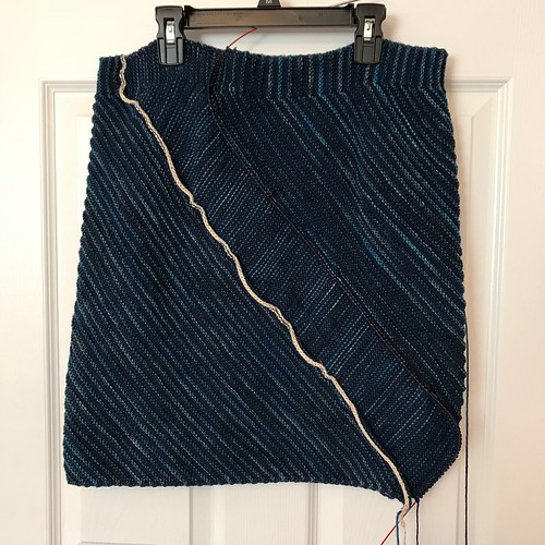A few inches to go on my (third) Swirl Skirt - if you are wondering, I omitted the wedges on this one!