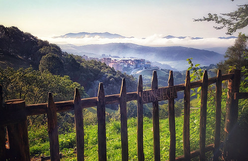 tinro spain asturias camino primitivo de santiago picket fence valley valle green fog mist city