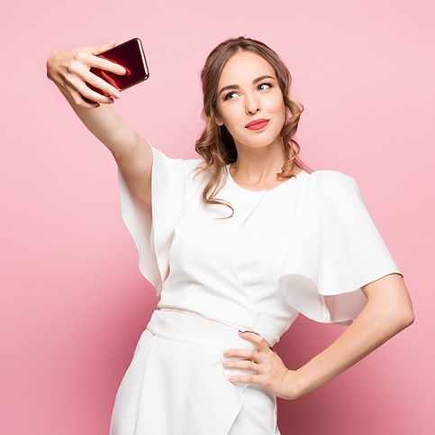 the millennials like selfies