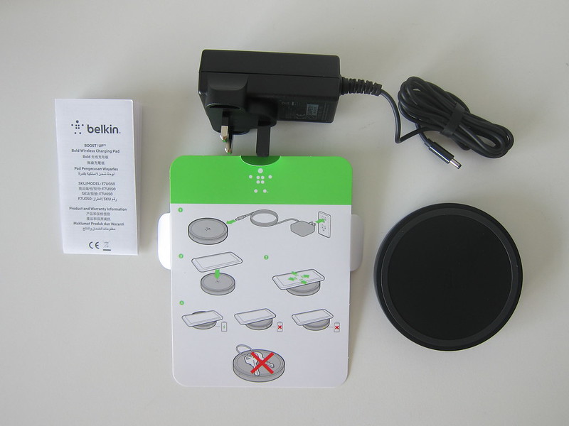 Belkin Boost Up Bold 10W Wireless Charging Pad - Box Contents