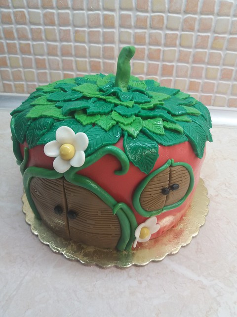 Cake by Natalia Epitropakis