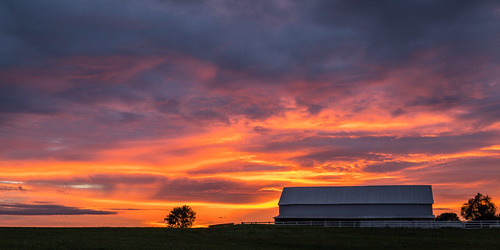 kentucky marioncounty barn bluehour dusk sunset twilight marionbarn sky