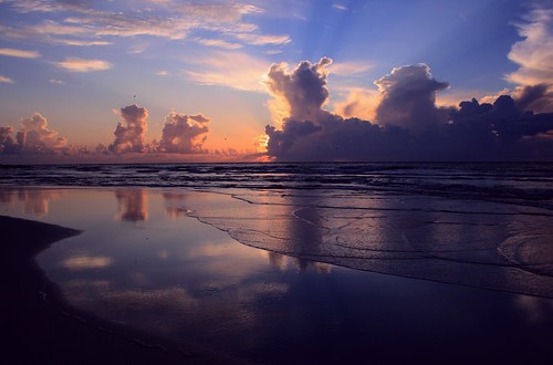 artisticsunrisephotography sunrise florida summer northernflorida 7518 unitedstates usa saintaugustineflorida villanobeach 2018 beach sea sand water atlanticocean waves ocean jetty sky cloudscape fun image19of30 series