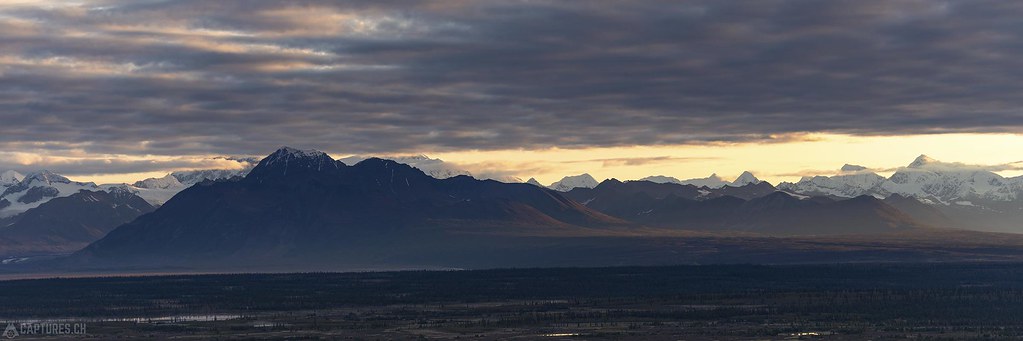 Morning light in the mountains - Alaska