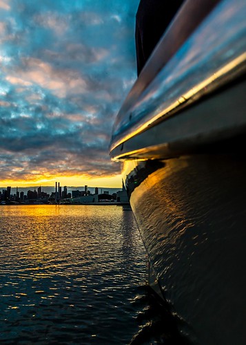 canon cruise docklands melbourne melbourneboathire sunrise yarrariver portmelbourne victoria australia au