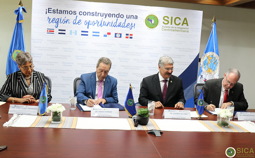 Secretaría General del SICA y FOPREL firman Carta Entendimiento de