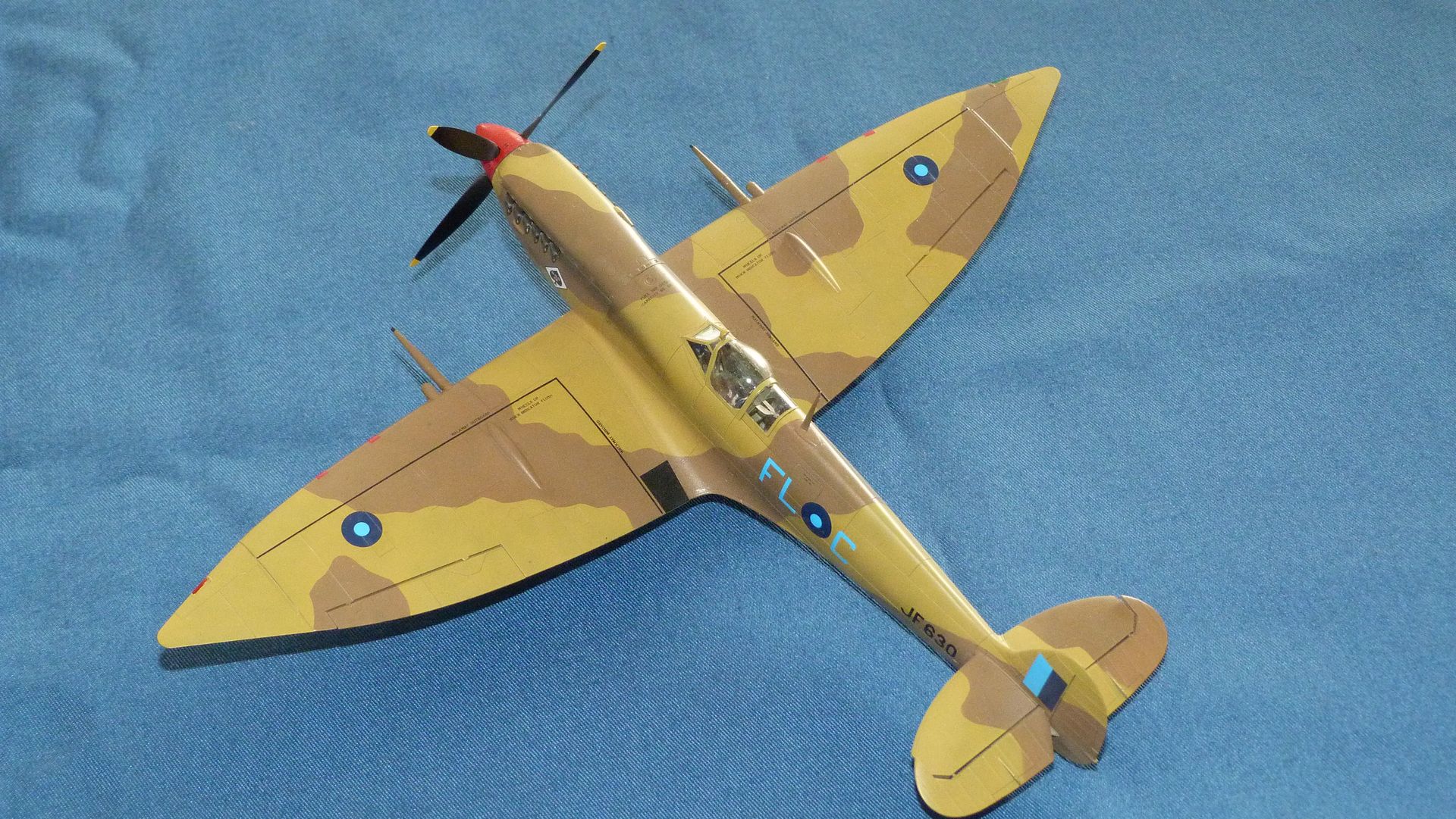 Eduard Spitfire VIII 1/48, Larry Cronin 44464117462_b8b4a1ac40_o