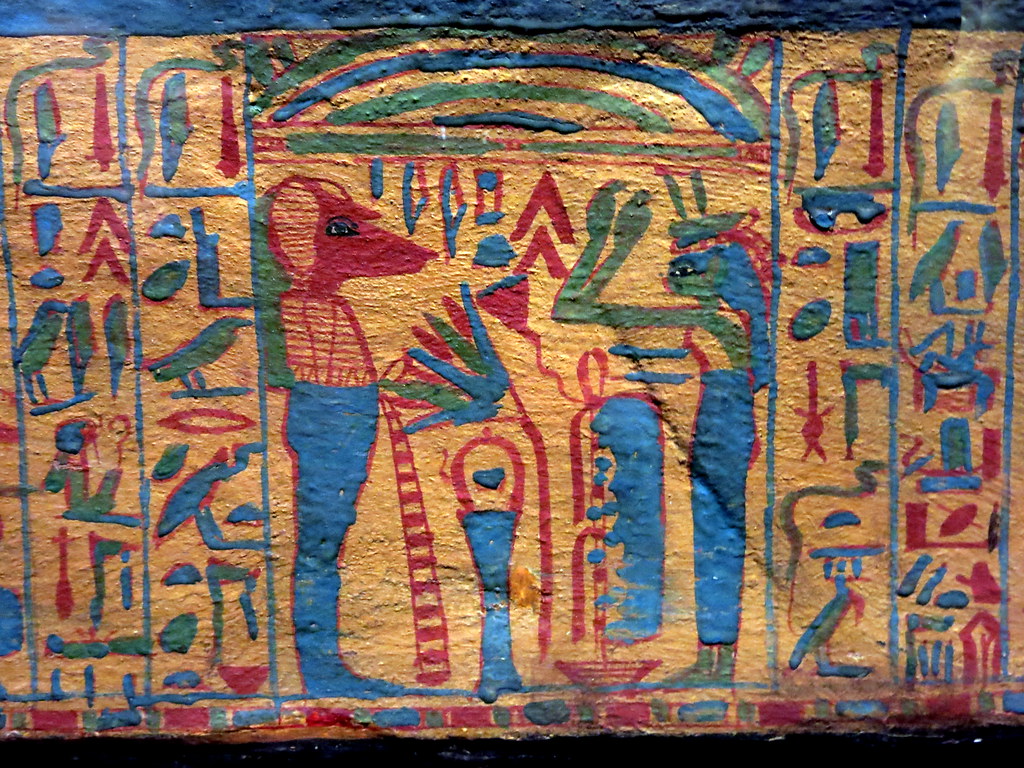 decoración en un sarcófago egipcio
