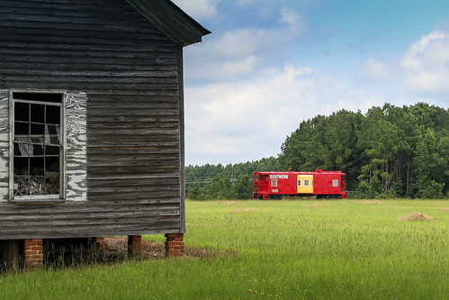 canon 6d 24105mml lens wardsc saluda county southcarolina house home farm caboose railway railroad southernrr red summer august rural country rfd southern america usa scenic rustic vintage vanishing disappearing past aging serene classic wood field yard